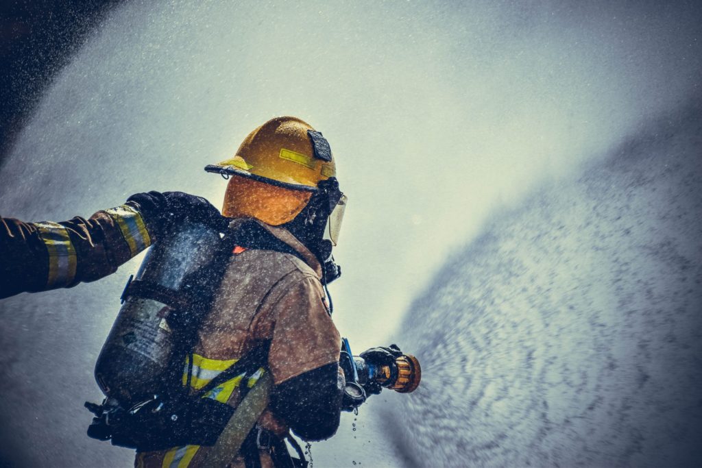 Bombero incendio